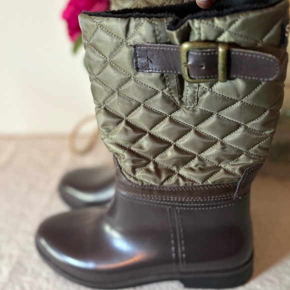 Storm by Cougar Women's Sassy Rain Boot, Size 6. Olive and Brown w/ Side Buckle - Picture 3 of 11